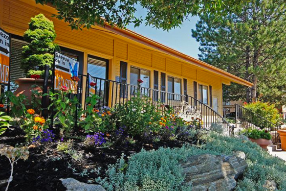 Layton Meadows apartments in Utah